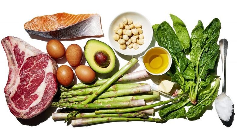 daržovės ir baltyminiai maisto produktai, skirti keto dietai