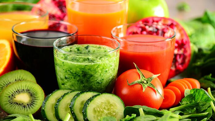 Vaisių ir daržovių gėrimai geriant dietą
